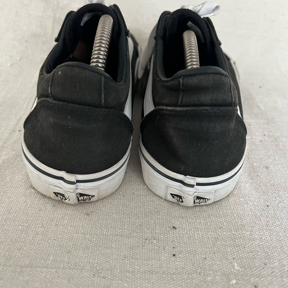 Classic Vans with Box - Women’s Size 9 - Black & White - Picture 6 of 8